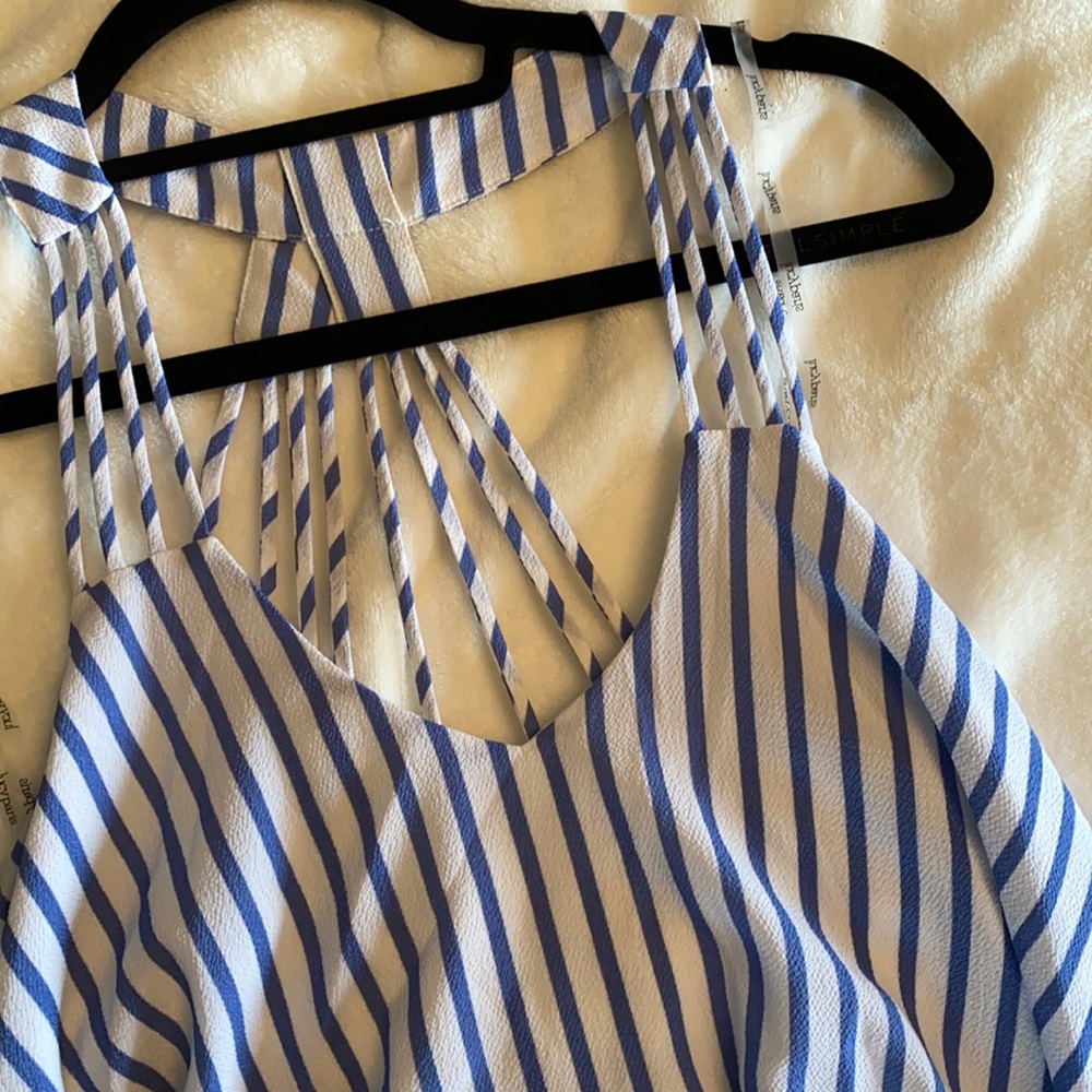 Fun summer dress from Bloomingdales. Like new!